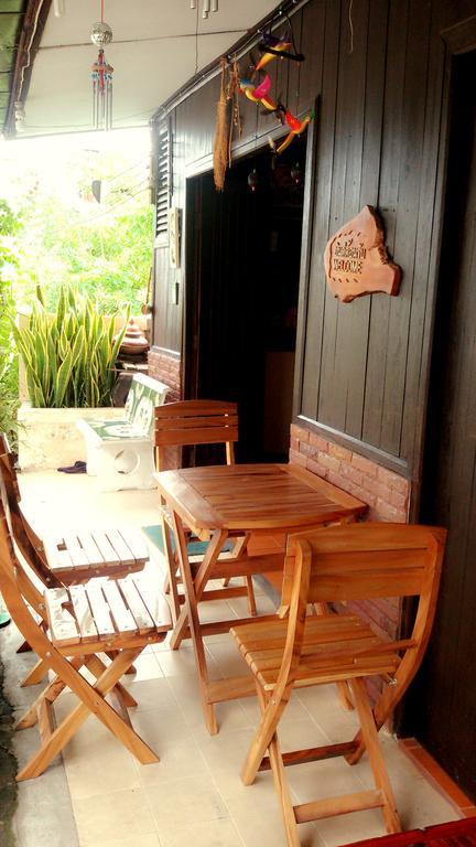Baan Mai Guesthouse Mae Hong Son Esterno foto